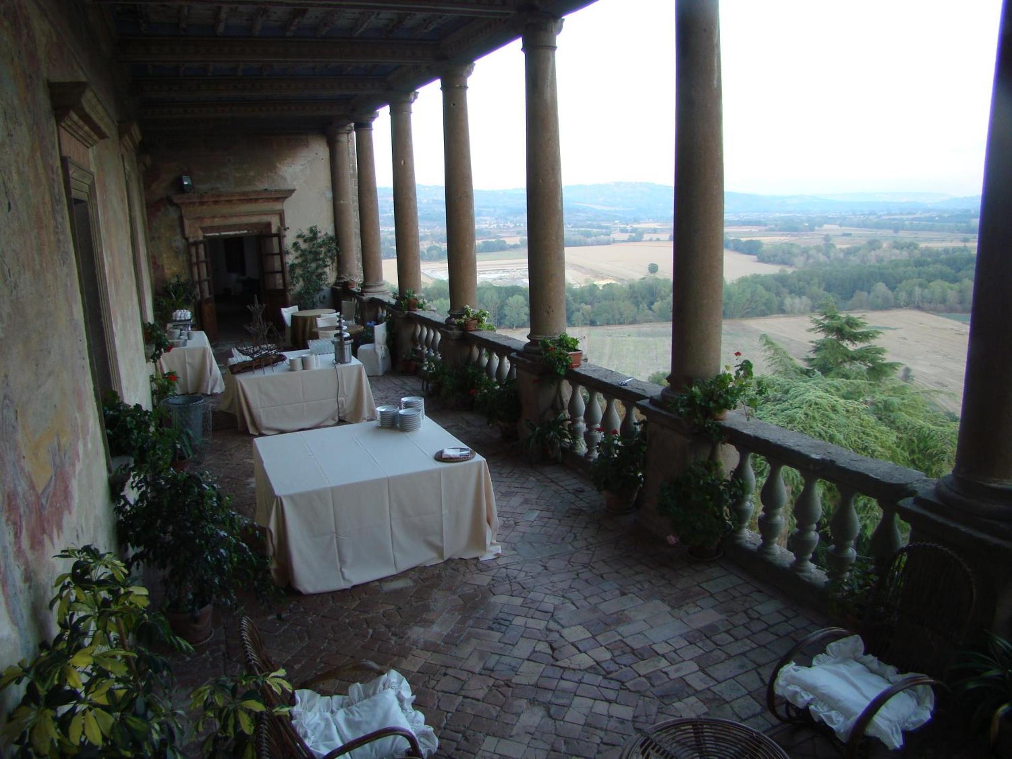 ボマルツォ Palazzo Orsini Bed & Breakfast エクステリア 写真