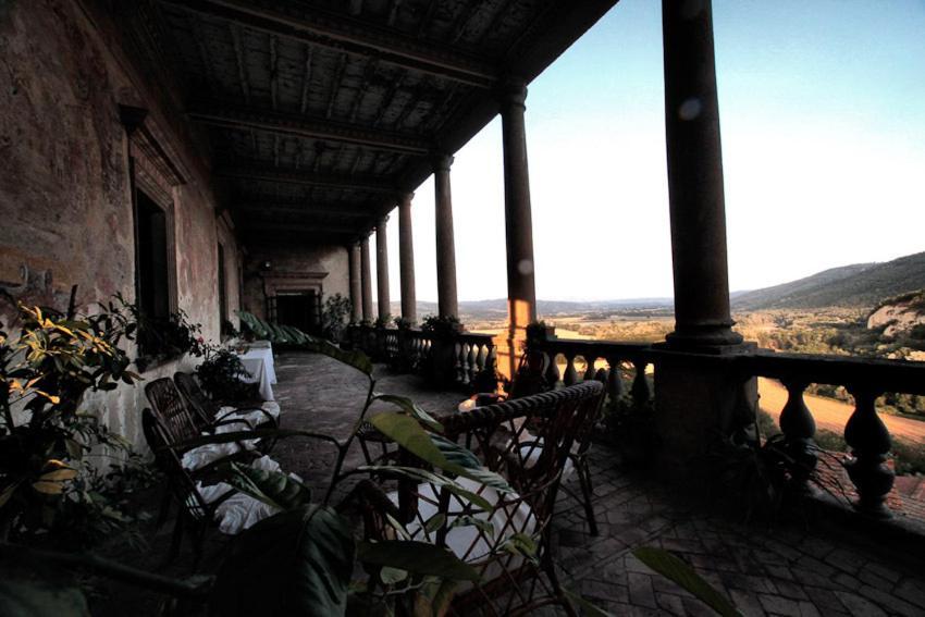 ボマルツォ Palazzo Orsini Bed & Breakfast エクステリア 写真