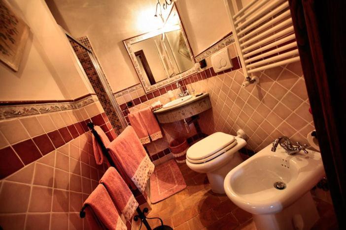 ボマルツォ Palazzo Orsini Bed & Breakfast エクステリア 写真